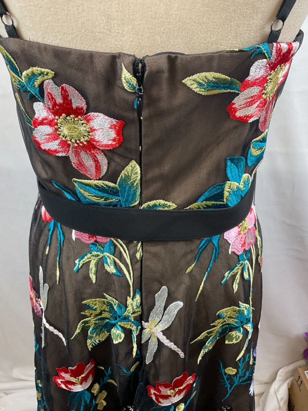 Dress the Population Dress M Black Beige Pink Green Blue Embroidered Overlay - Picture 10 of 11